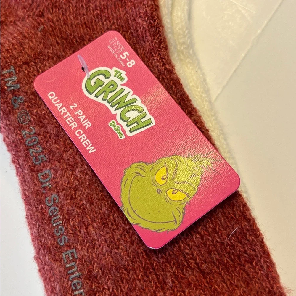 The Grinch Cindy Lou Who Heart Theme Quarter Crew Socks 2 Pack
